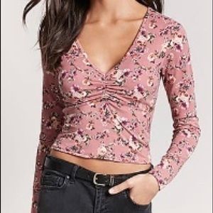💸NWOT Forever21 pink floral long sleeve crop top